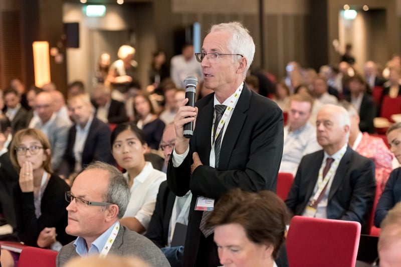 icbr-2019-battery-recycling-congress-man-asking-question